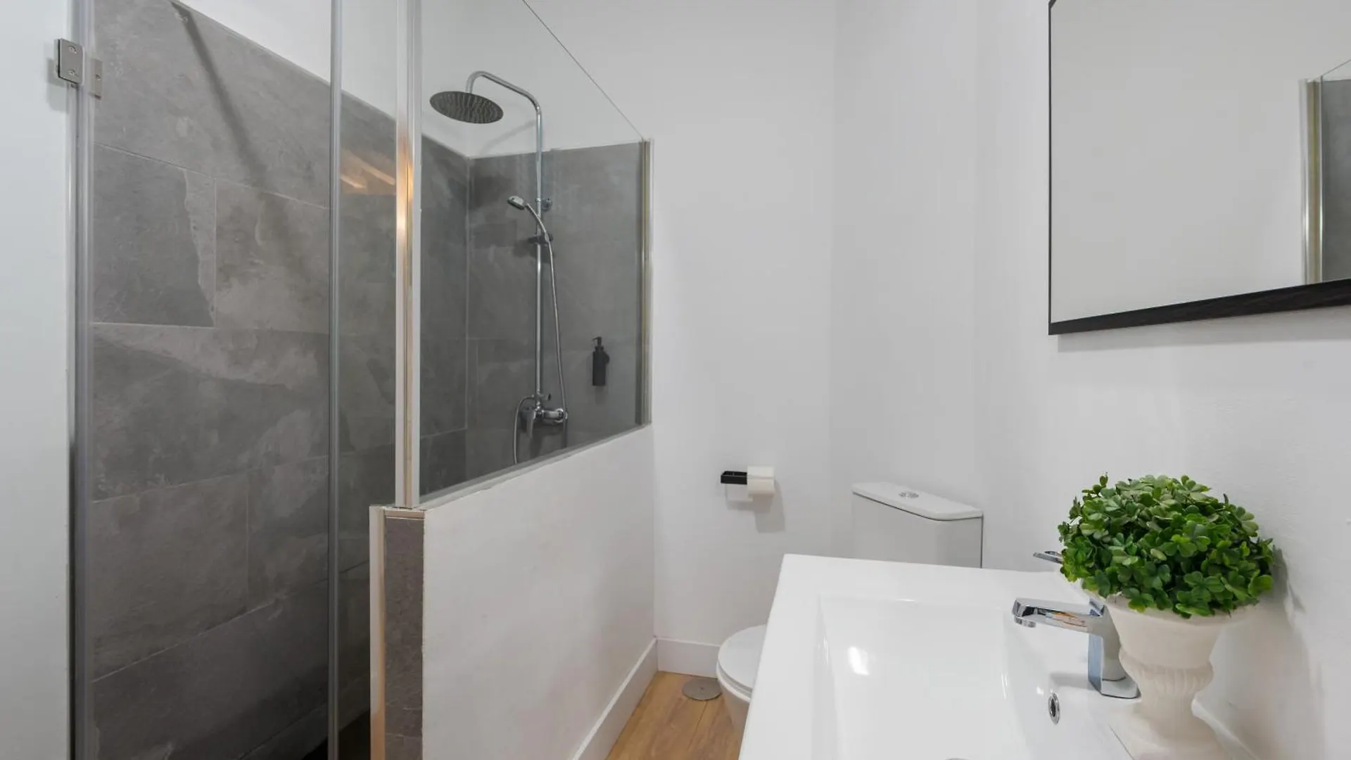 Apartment Panther Home Tomas De Ibarra Seville