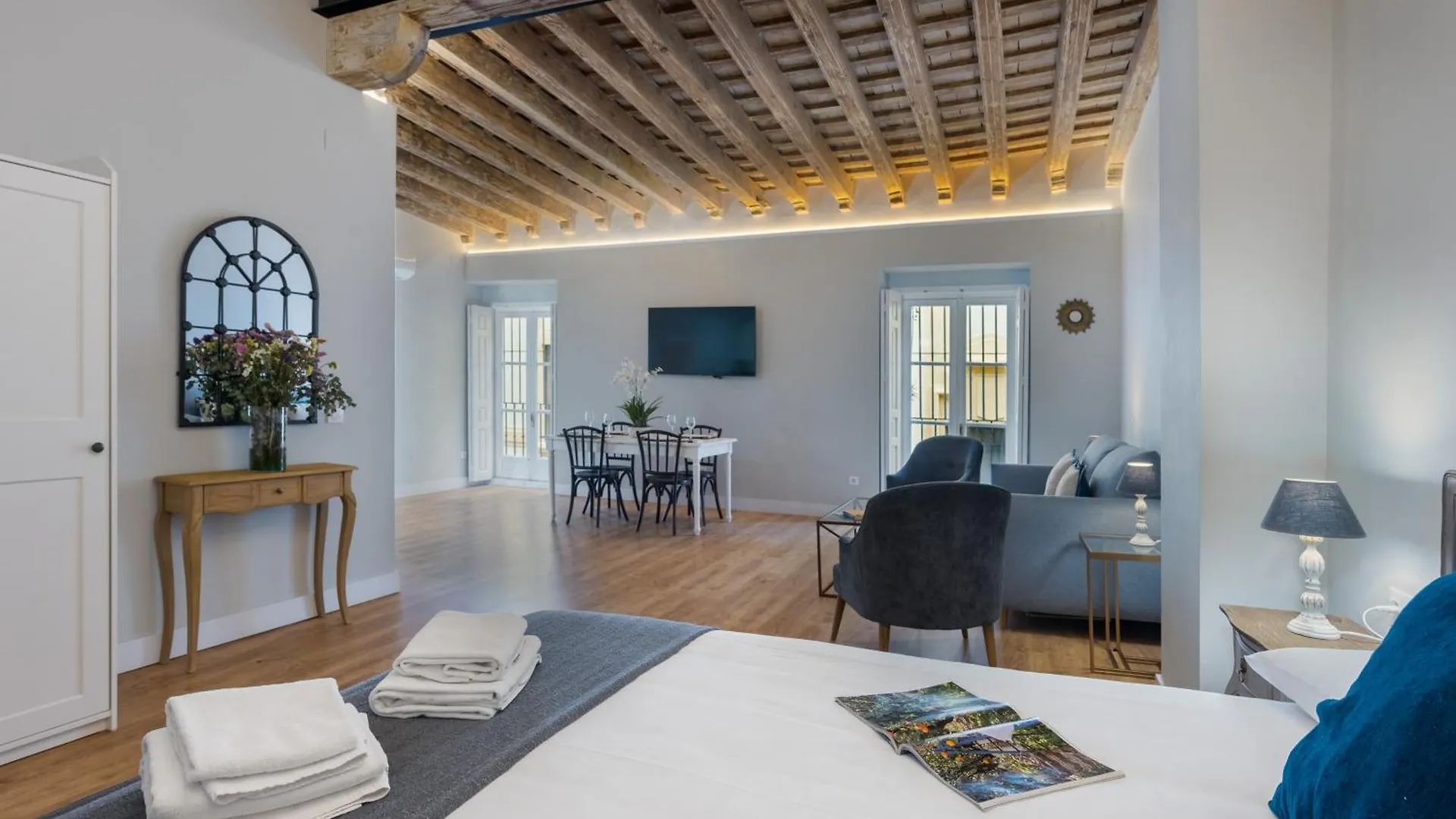 Panther Home Tomas De Ibarra Seville Apartment